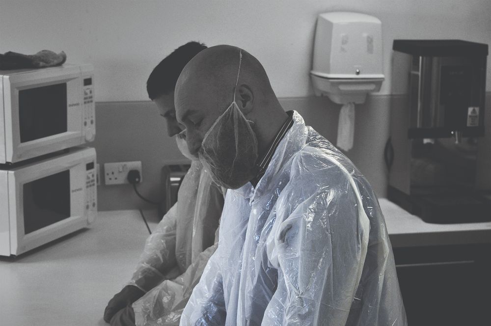 POLYCO HEALTHLINE (HPC) | DISPOSABLE VISITORS COATS X 12 | DC01/240